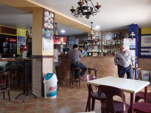 Fuente Tójar bar/restaurante.